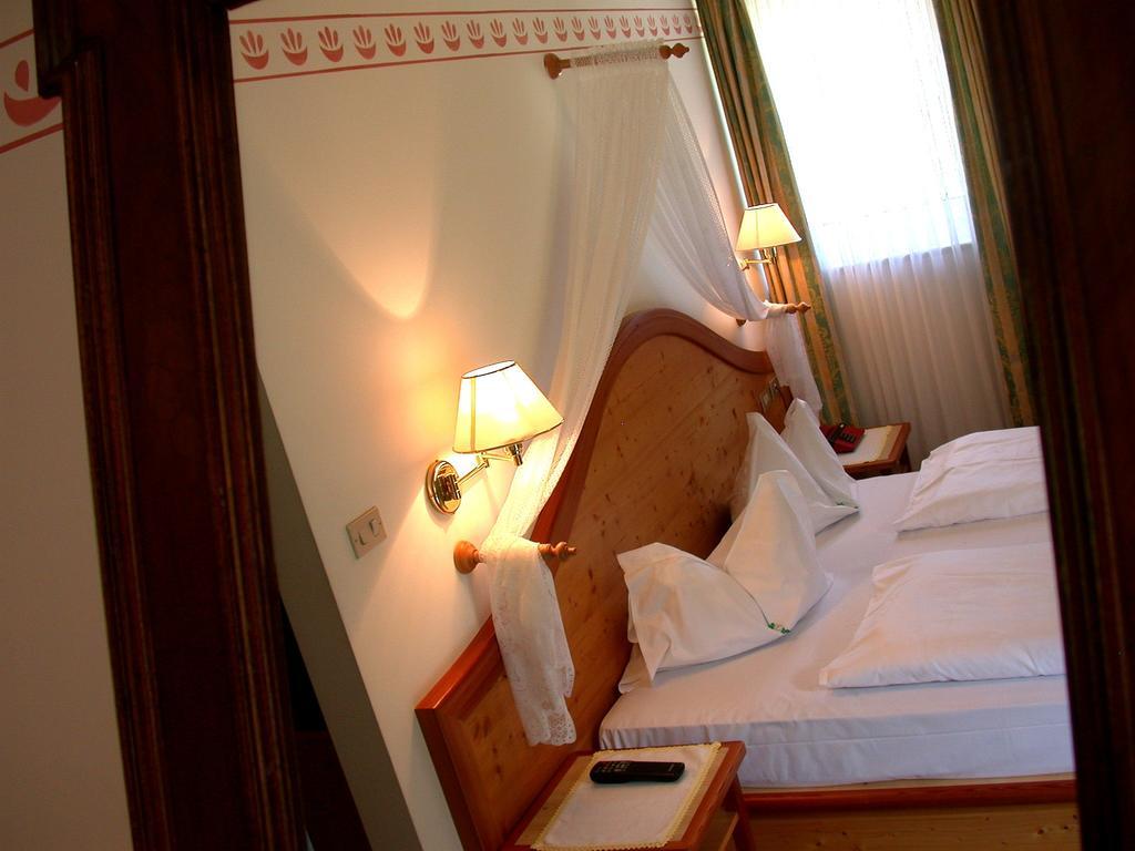Parkhotel Sole Paradiso San Candido Exterior photo